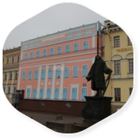 На торги выставлены помещения КИО в особняке Черкасского на Университетской набережной