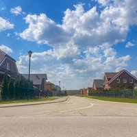 В продаже земельный массив 127,97 га с постройками коттеджном поселке «Малахово»