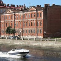 Продажи недвижимости в Петербурге растут на фоне падения в Москве